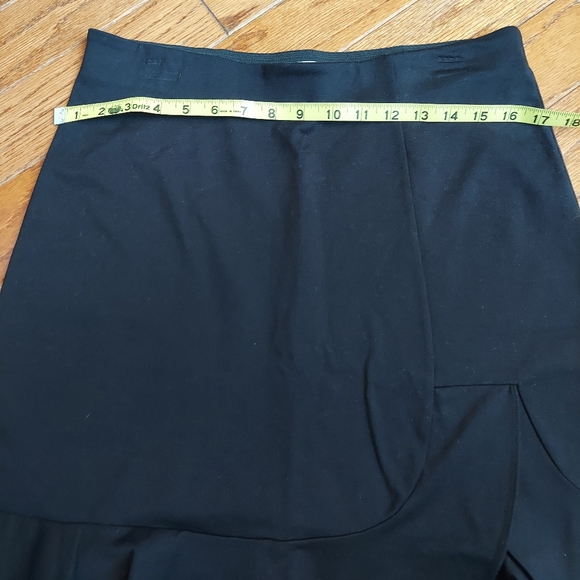 Loft Skirt Size- M - Picture 5 of 5